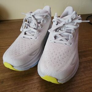 Hoka Clifton 9 women's shoes